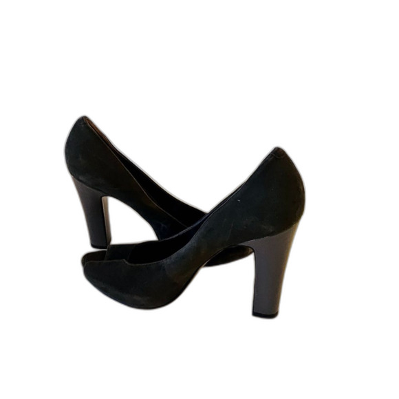 NINE WEST HEELS - Picture 3 of 9